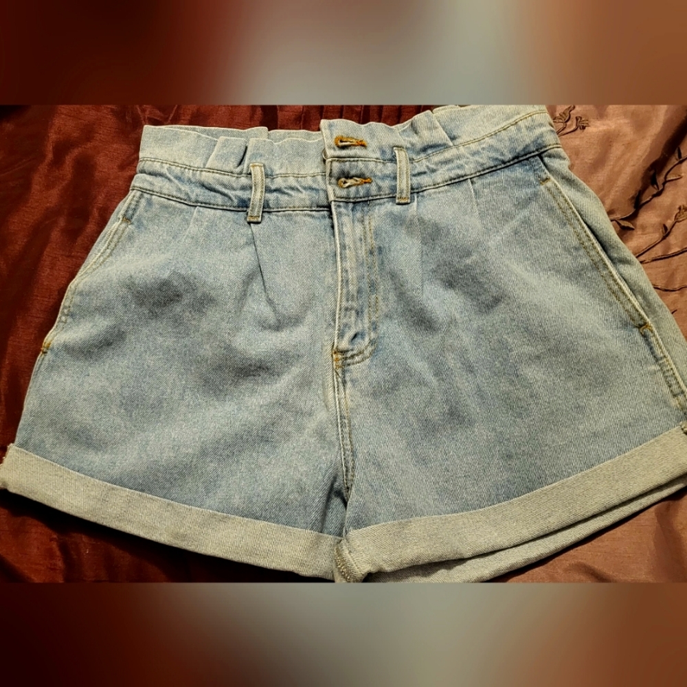 Forever 21 Paper Bag Cinched Waist Light Blue Jean Shorts. Size Large.